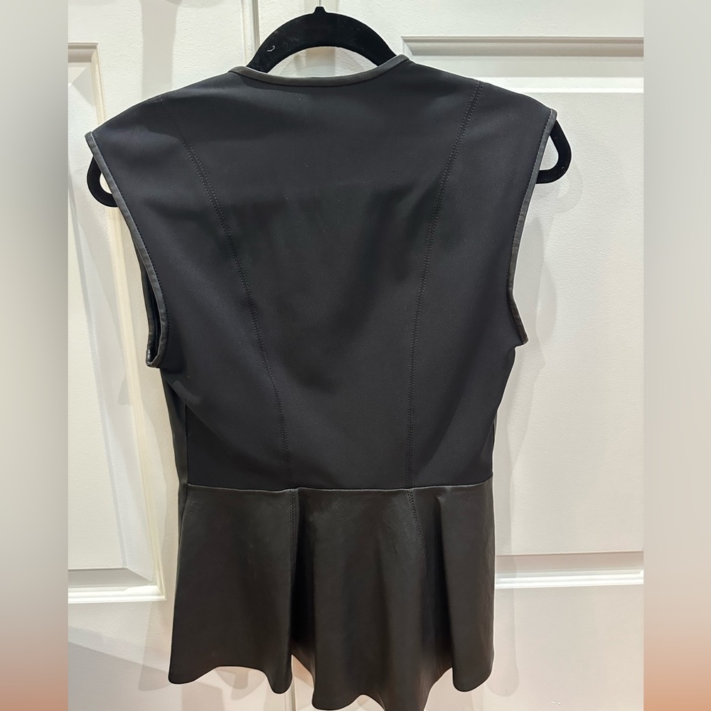 Veronica Beard Midnight peplum leather vest, 2 way zip front with knit back - Picture 2 of 5